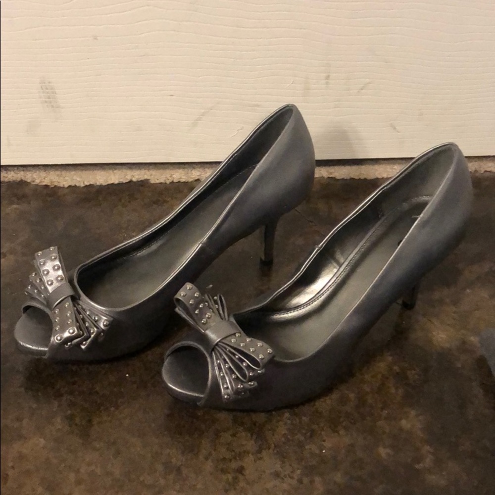 ⭐️ Bow tie Heels - Picture 4 of 6